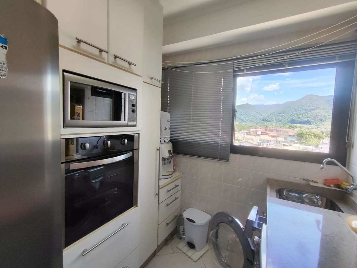 Apartamento à venda com 3 quartos - ,