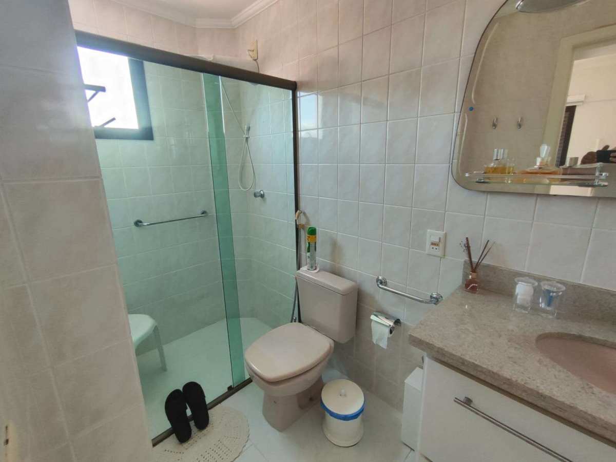 Apartamento à venda com 3 quartos - ,