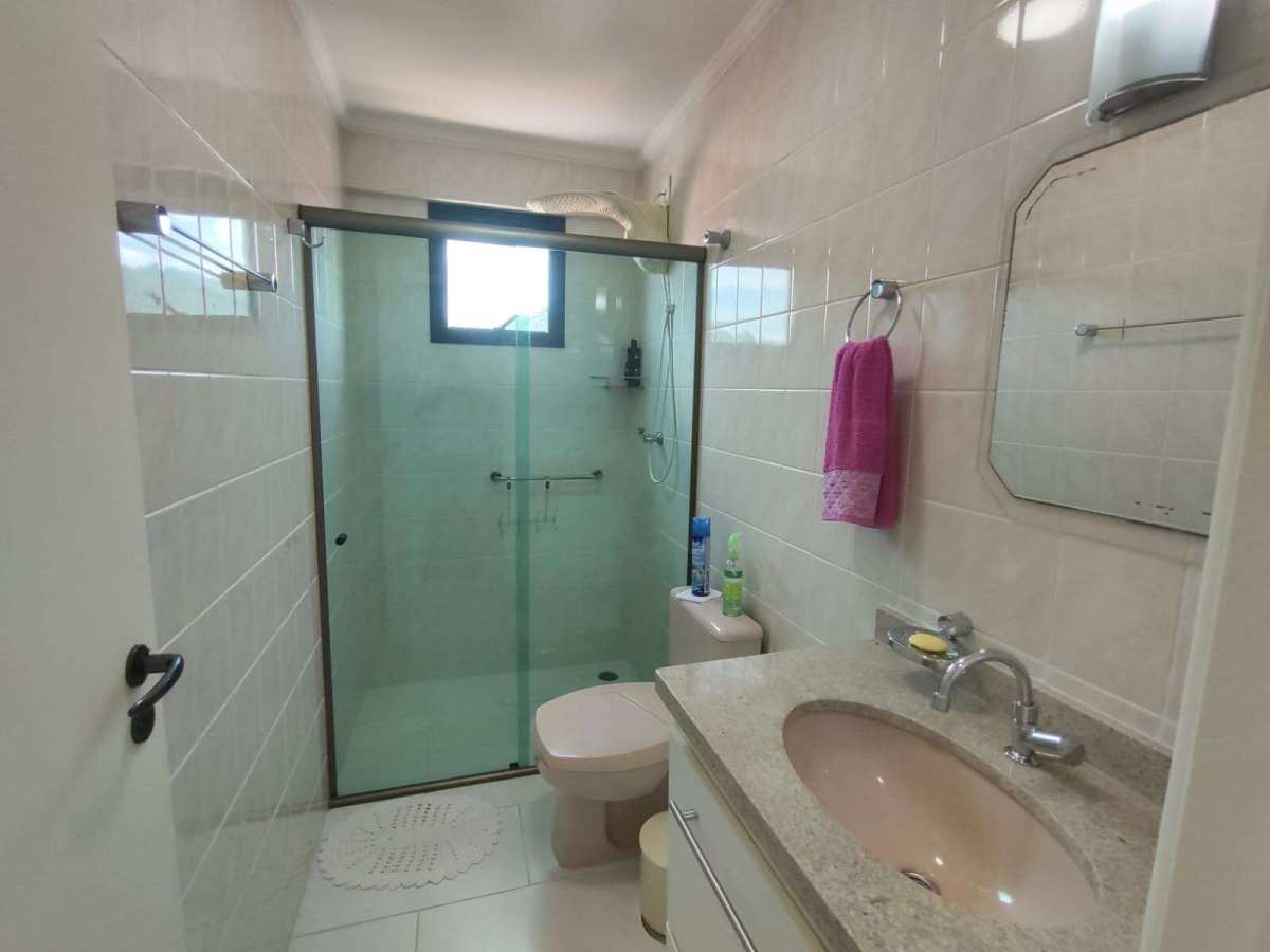  - Apartamento à venda, com 3 quartos, 90m²